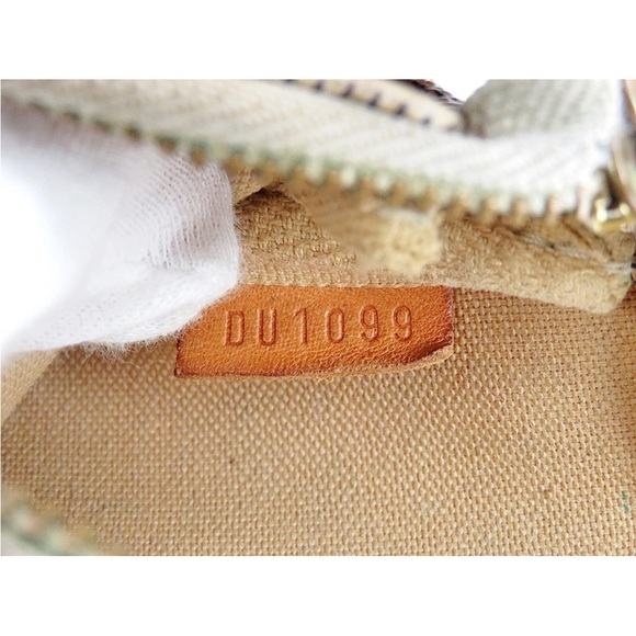 Louis Vuitton Cream and Gray Checkered Clutch - Picture 12 of 13